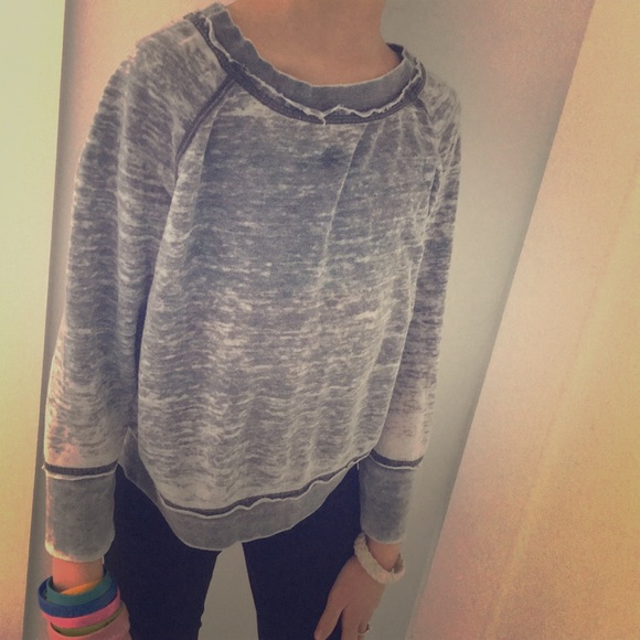 Long sleeve grey shirt - Picture 1 of 1